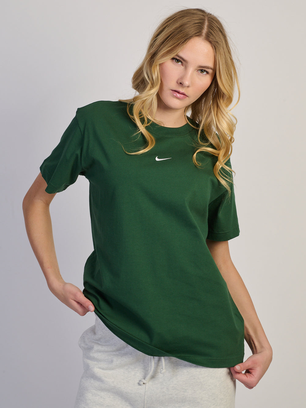 T-SHIRT NIKE SPORTSWEAR CLASSIC - FORÊT