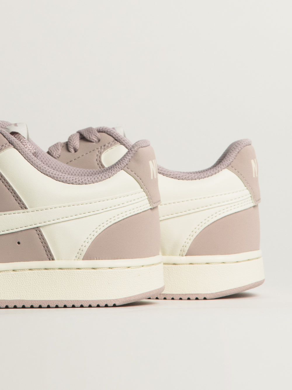 NIKE COURT VISION LO P NBKL FEMME