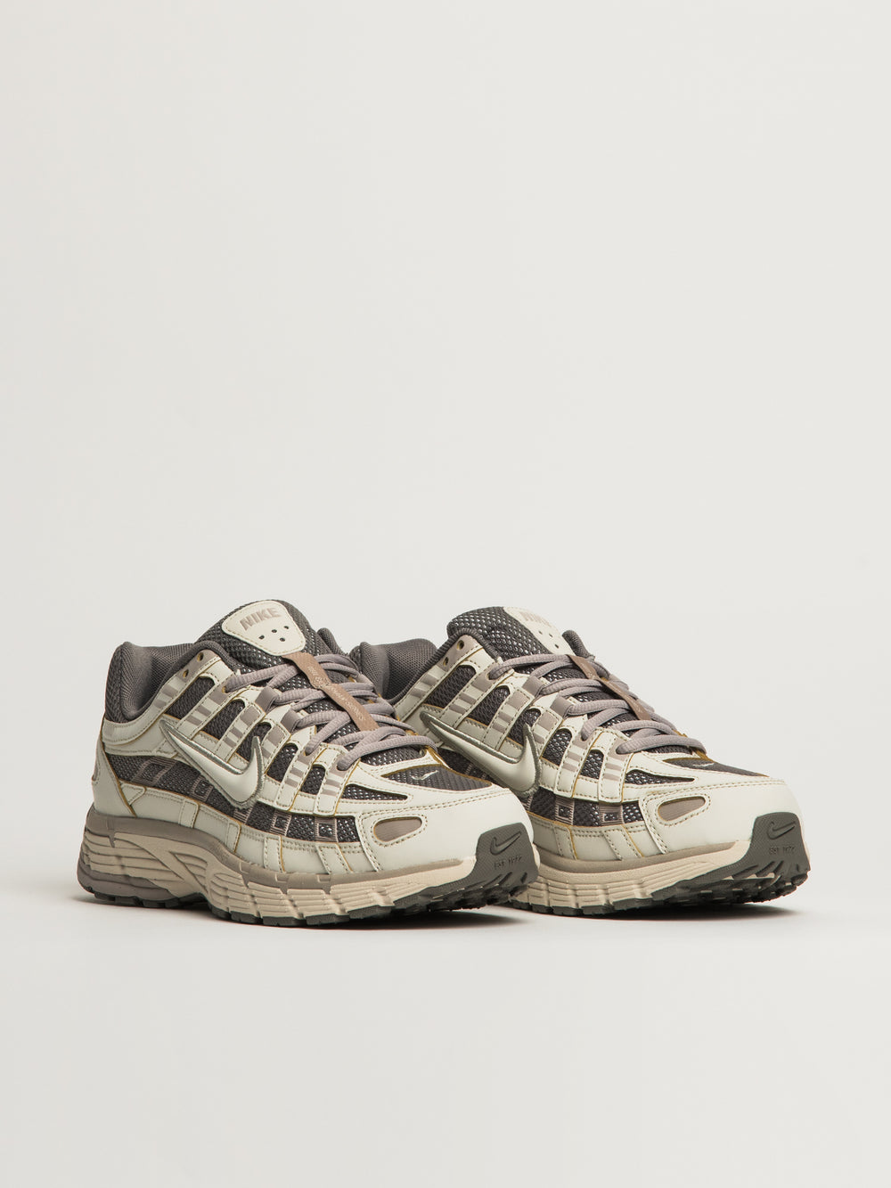 MENS NIKE P - 6000 2TNE SNEAKER - GREY