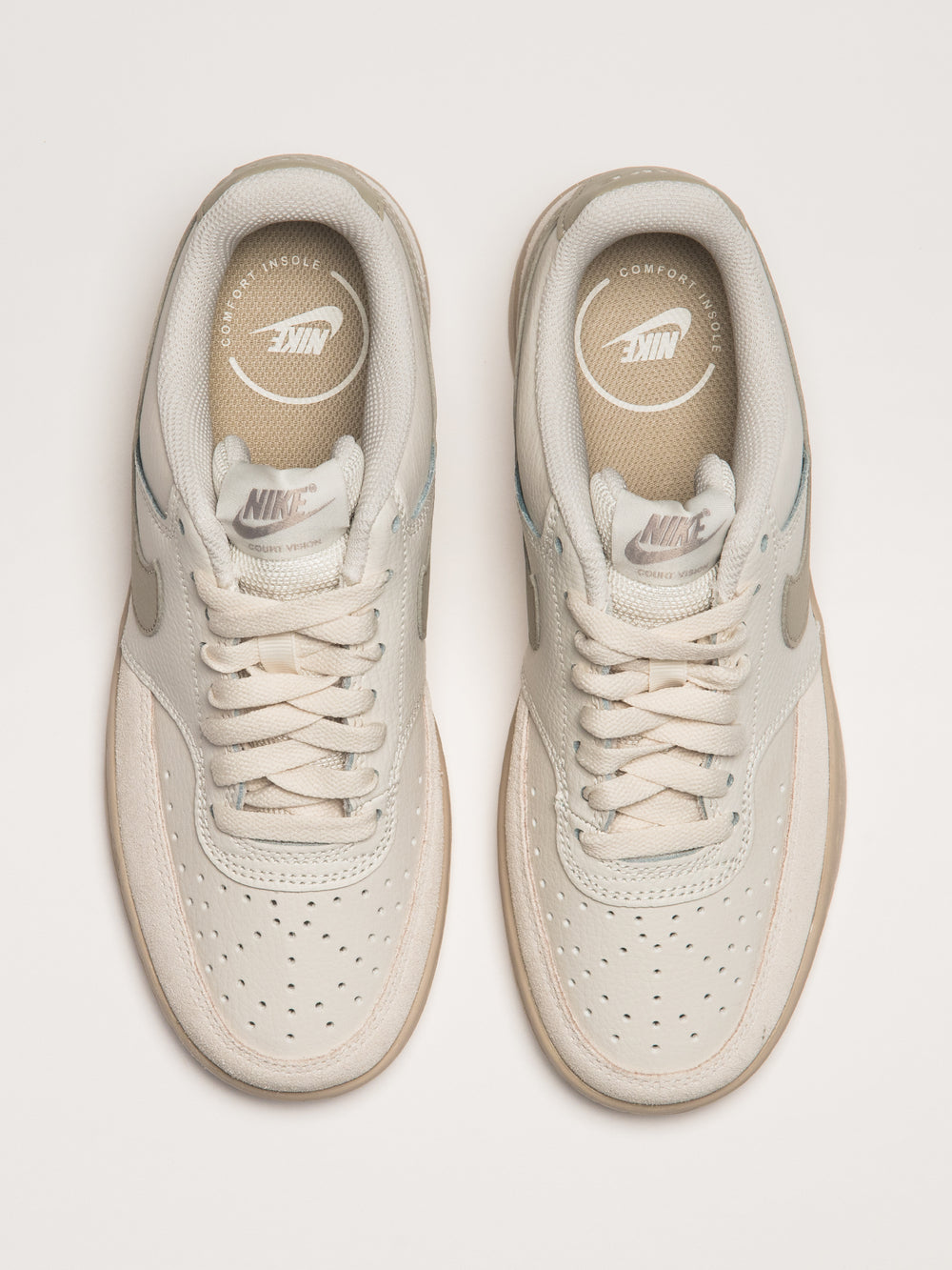 NIKE COURT VISION LO SUEDE SNEAKER - CRÈME