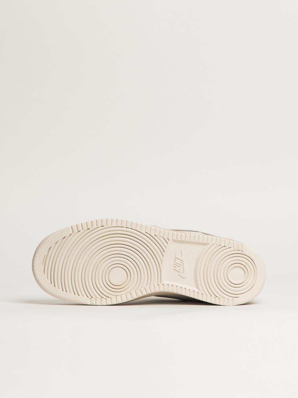 SNEAKER NIKE COURT VISION LO EN DAIM POUR FEMME - CRÈME