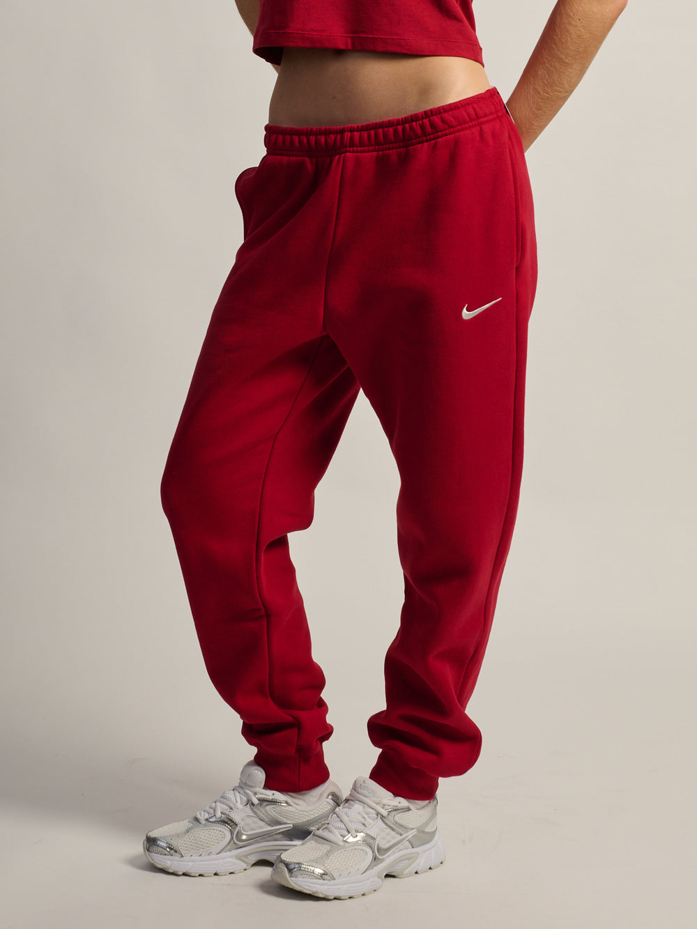 JOGGER NIKE MID RISE - TOUGH RED