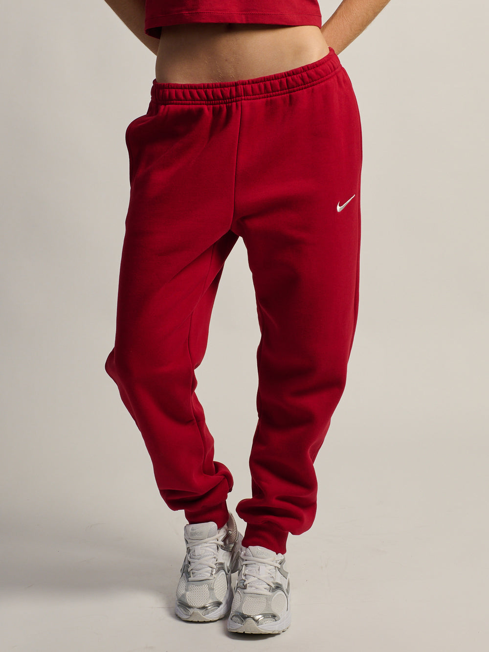 NIKE MID RISE JOGGERS - TOUGH RED