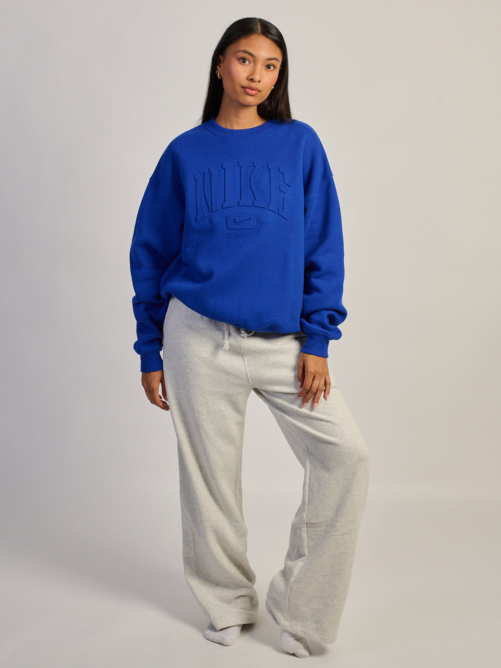 NIKE OVERSIZED CREWNECK SWEATSHIRT
