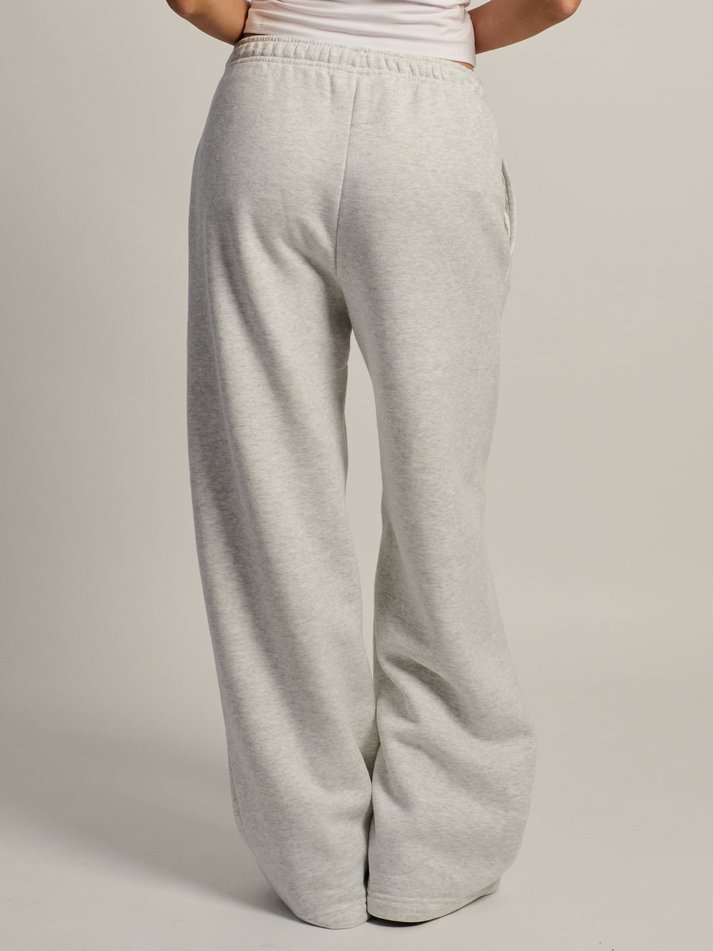NIKE STDO FLEECE PANTALON LARGE TAILLE MI-HAUTE - GRIS CHINÉ