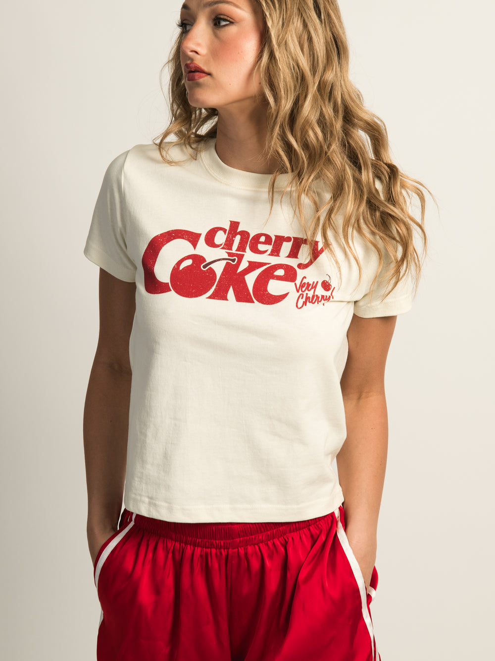 CHERRY COKE FITTED TEE