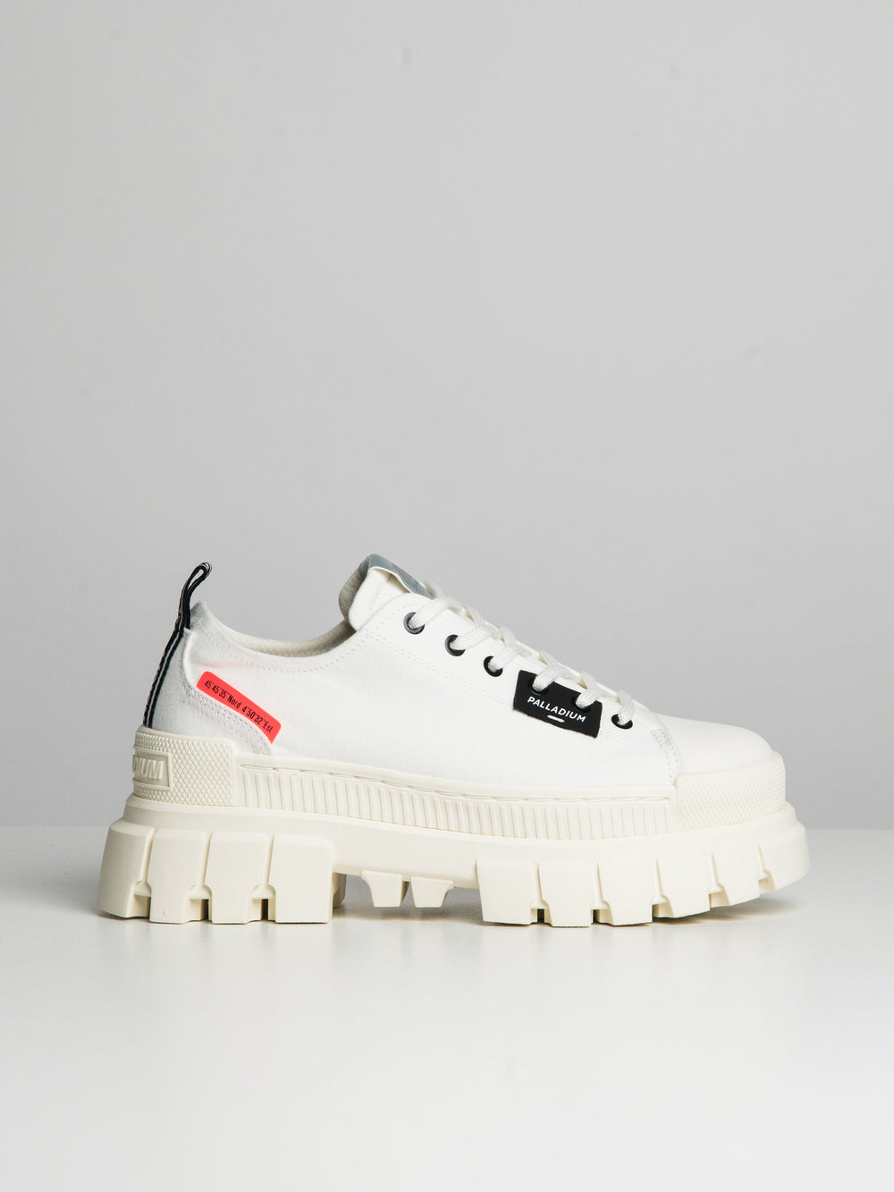 WOMENS PALLADIUM REVOLT LO TX - CLEARANCE