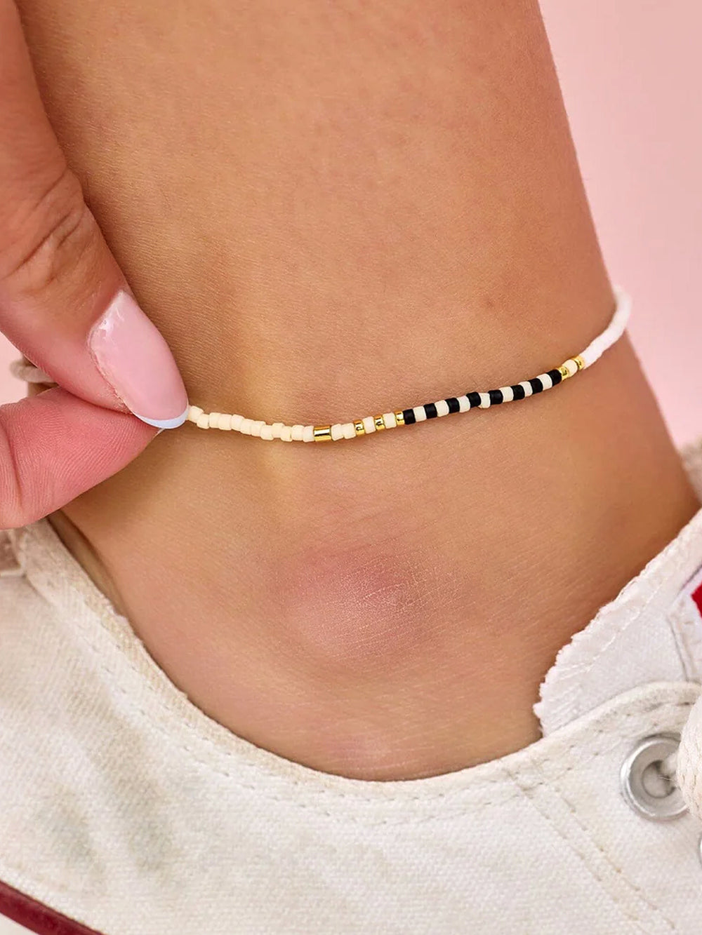 PURA VIDA - BRACELET DE CHEVILLE STRETCH EN PERLES DE ROCAILLE MÉLANGÉES