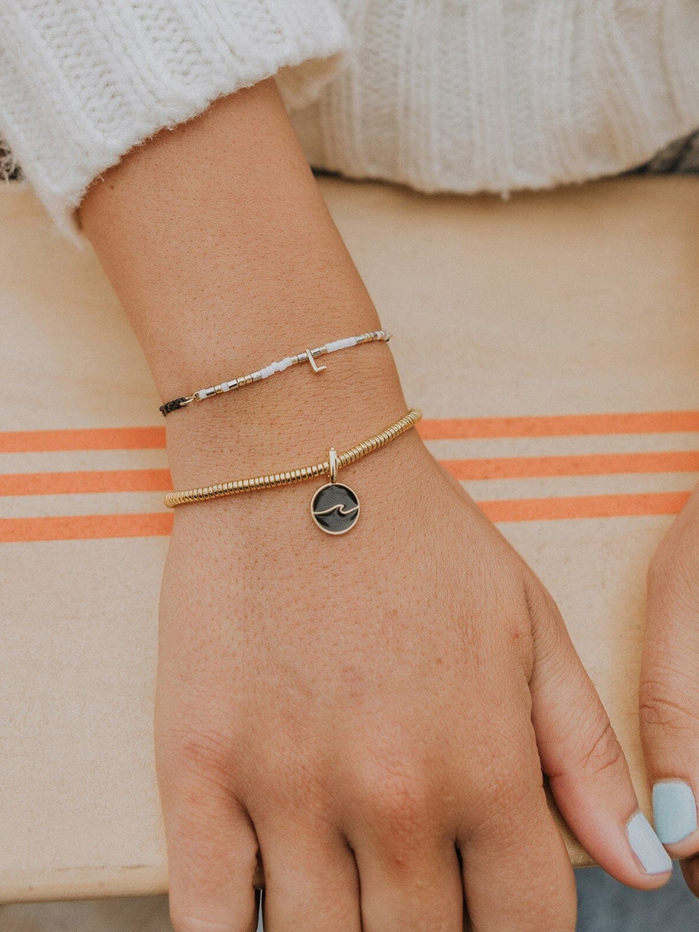 PURA VIDA HARPER ENAMEL WAVE CHARM