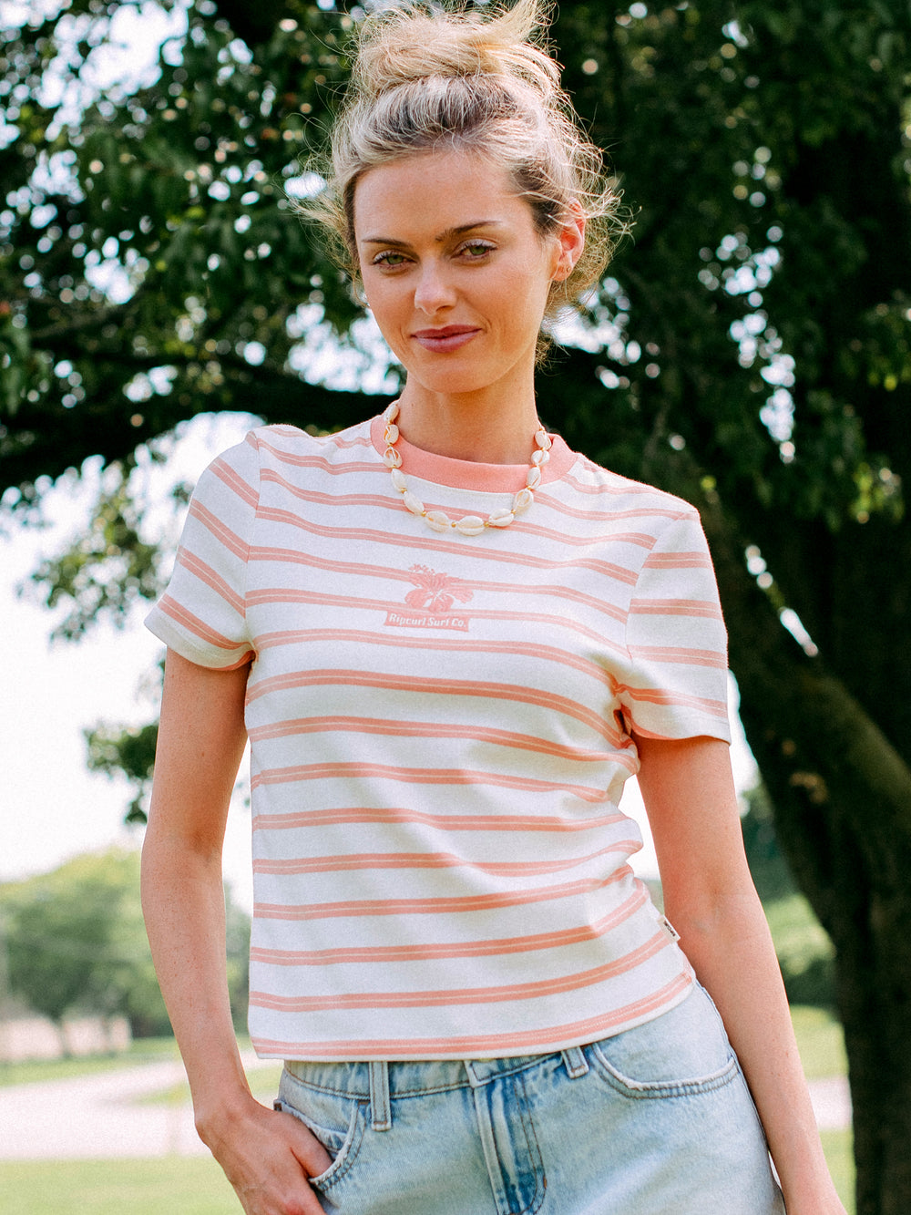RIP CURL HALF MOON BAY FITTED TEE