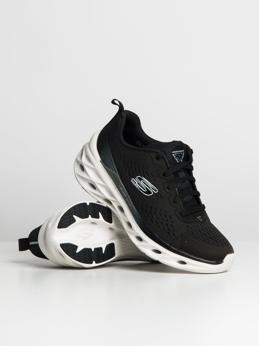 WOMENS SKECHERS GLIDE STEP SWIFT - CLEARANCE