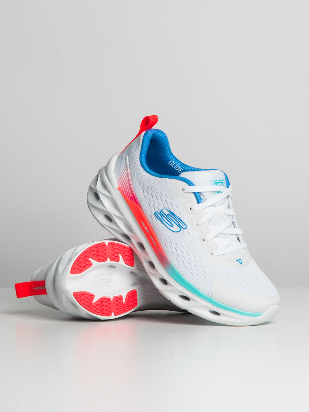 WOMENS SKECHERS GLIDE STEP SWIFT - CLEARANCE