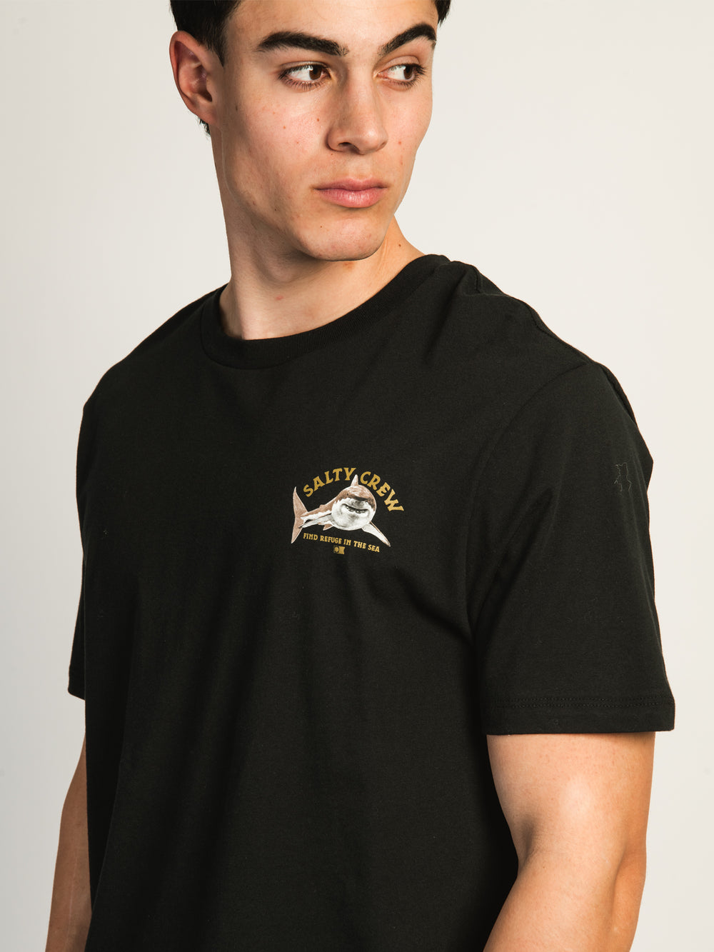 SALTY CREW LURKING T-SHIRT