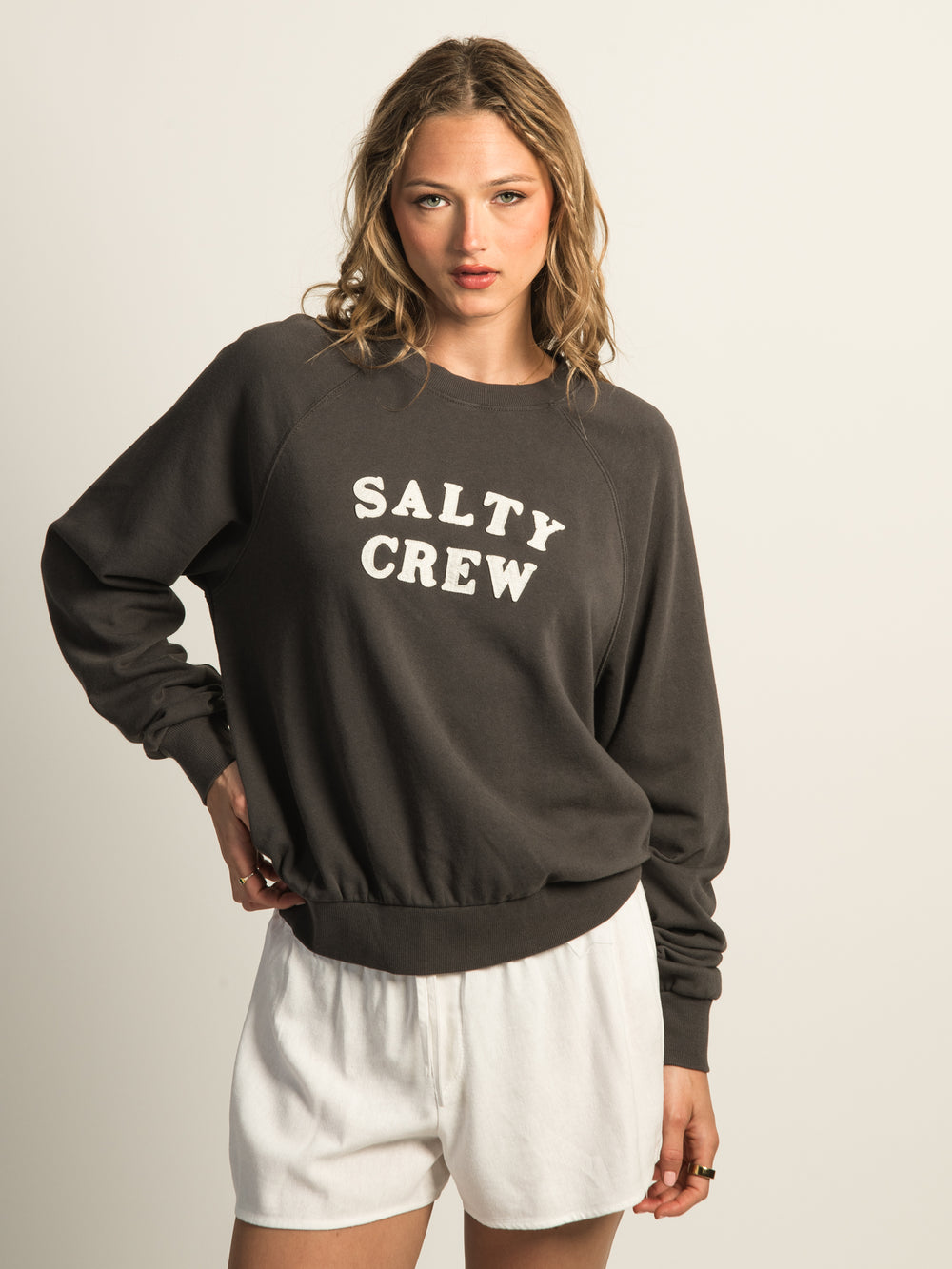 CREWNECK SALTY CREW FIRST MATE APPLIQUE