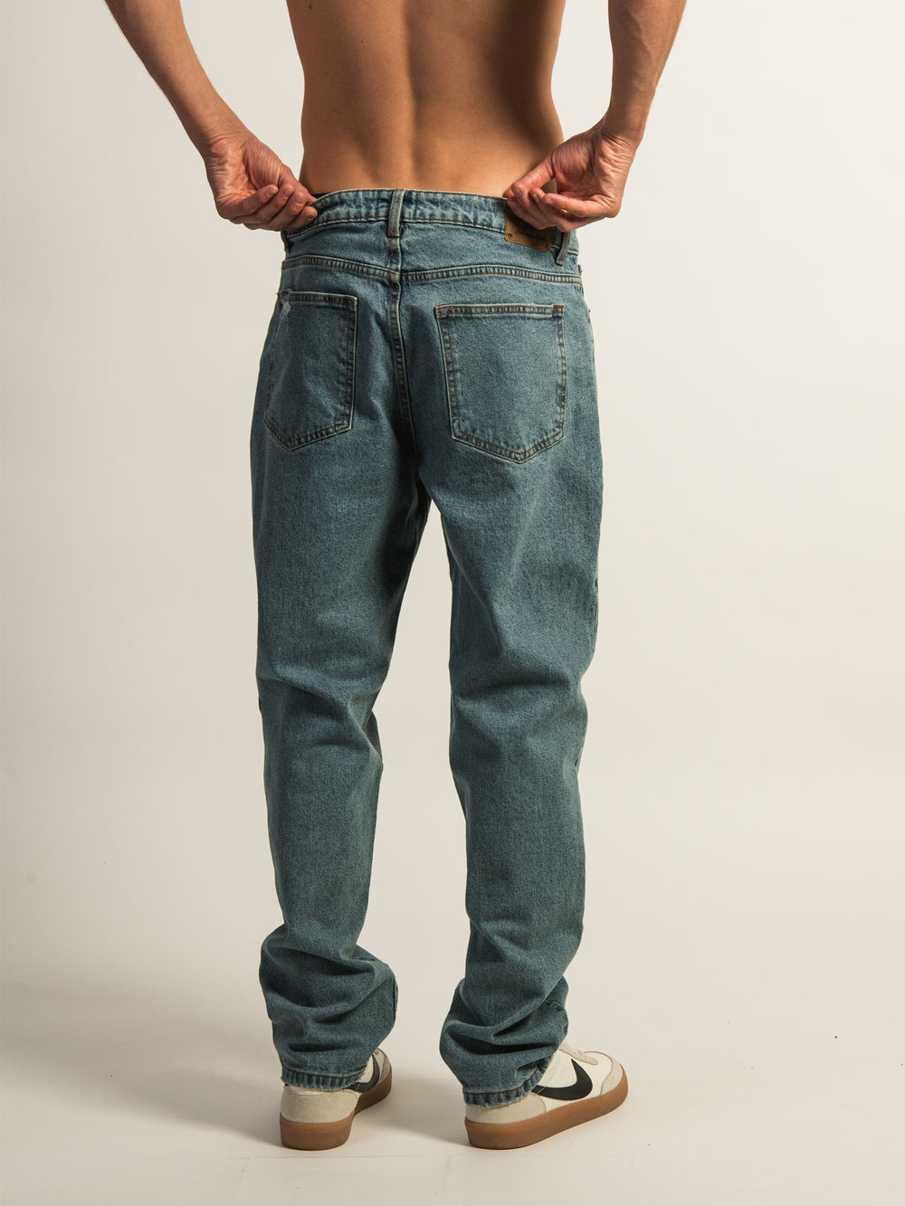 TAINTED LOOSE FIT DENIM - MID WASH