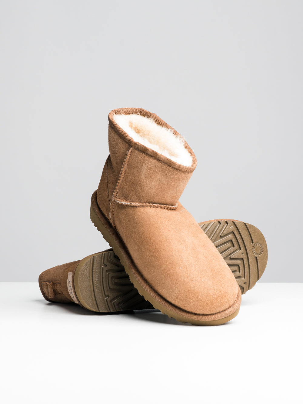 WOMENS UGG CLASSIC MINI II BOOTS - CHESTNUT