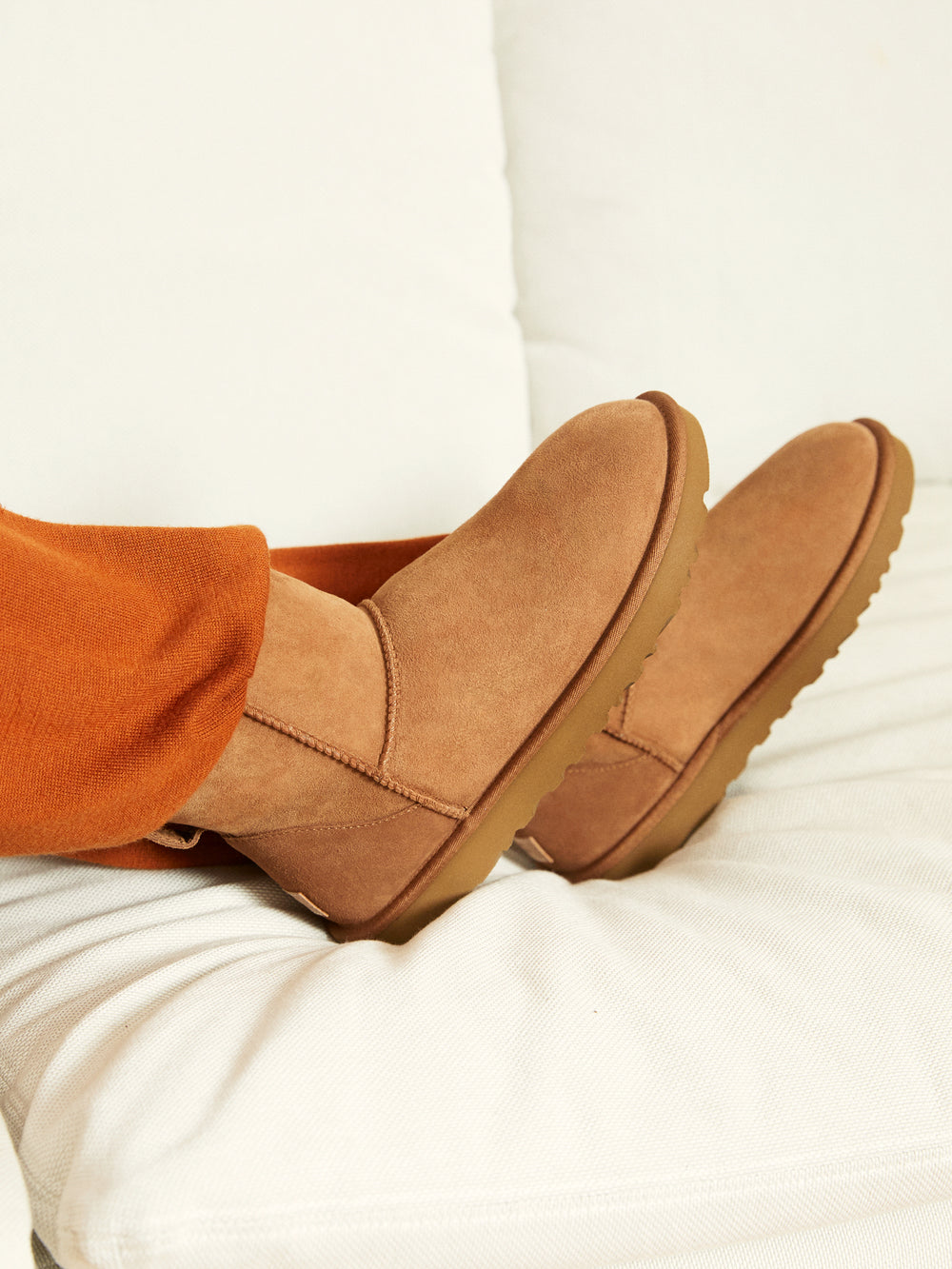 WOMENS UGG CLASSIC MINI II BOOTS - CHESTNUT