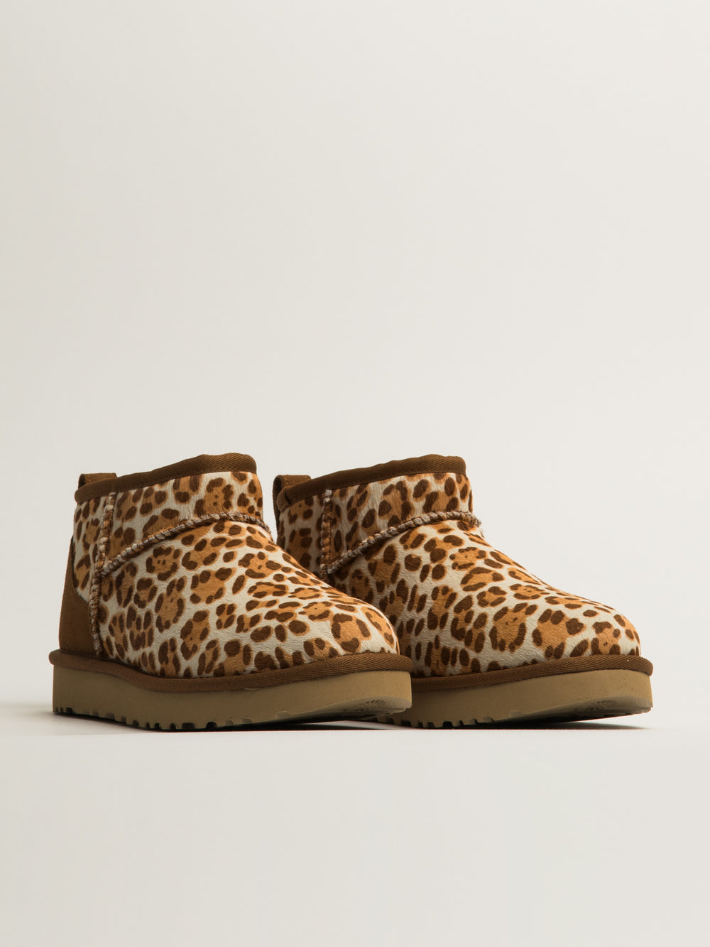 UGG CLASSIC ULTRA MINI PLAINS FEMME - LÉOPARD