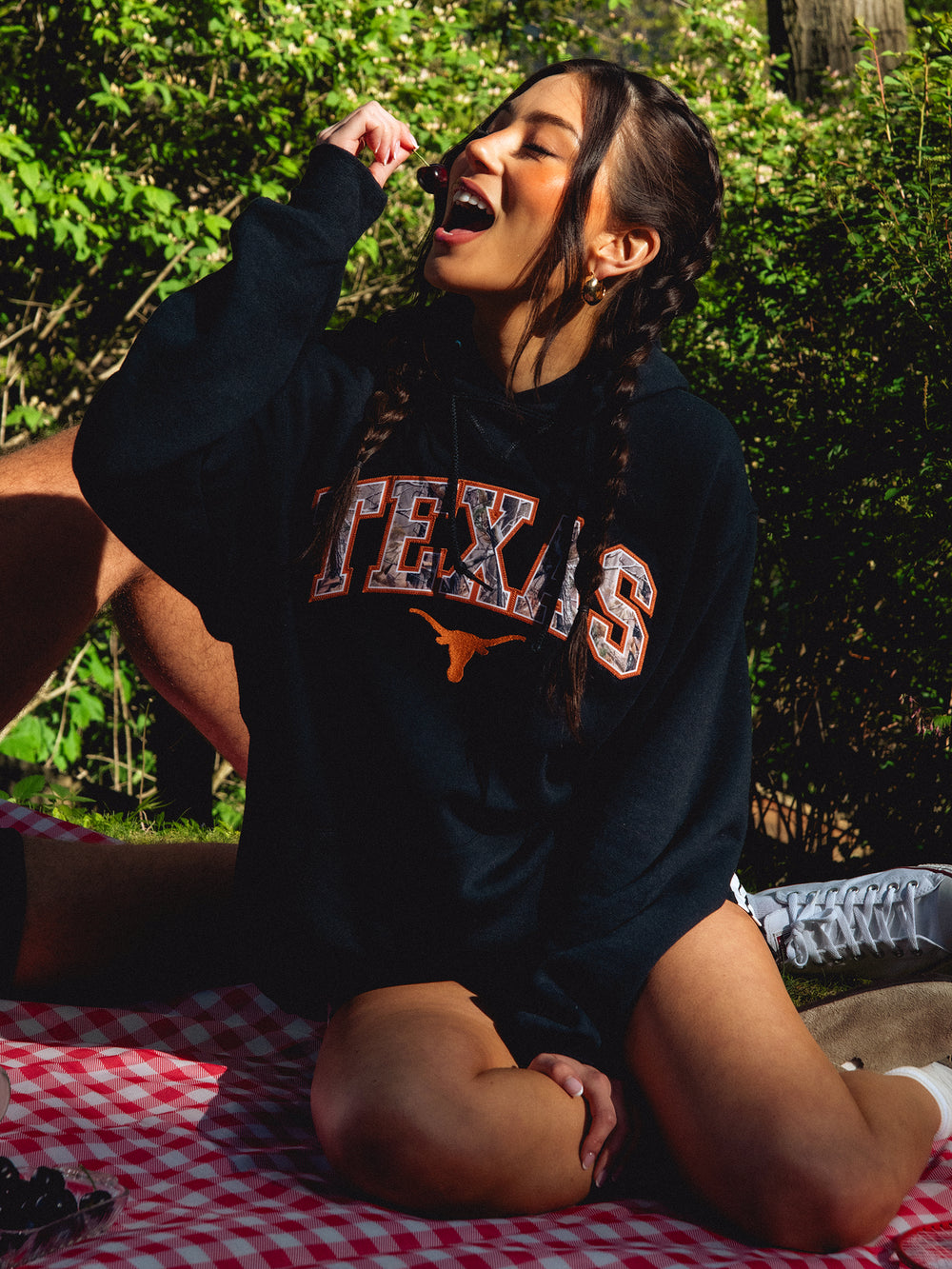 VARSITY NCAA TEXAS CAMO PULLOVER HOODIE - Boathouse