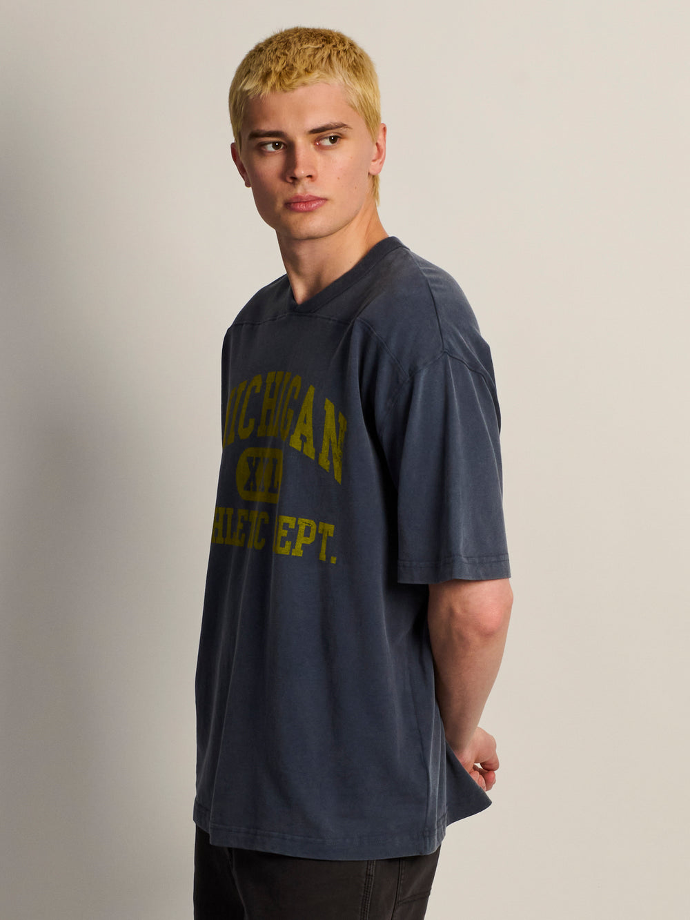 MICHIGAN XXL FOOTBALL TEE
