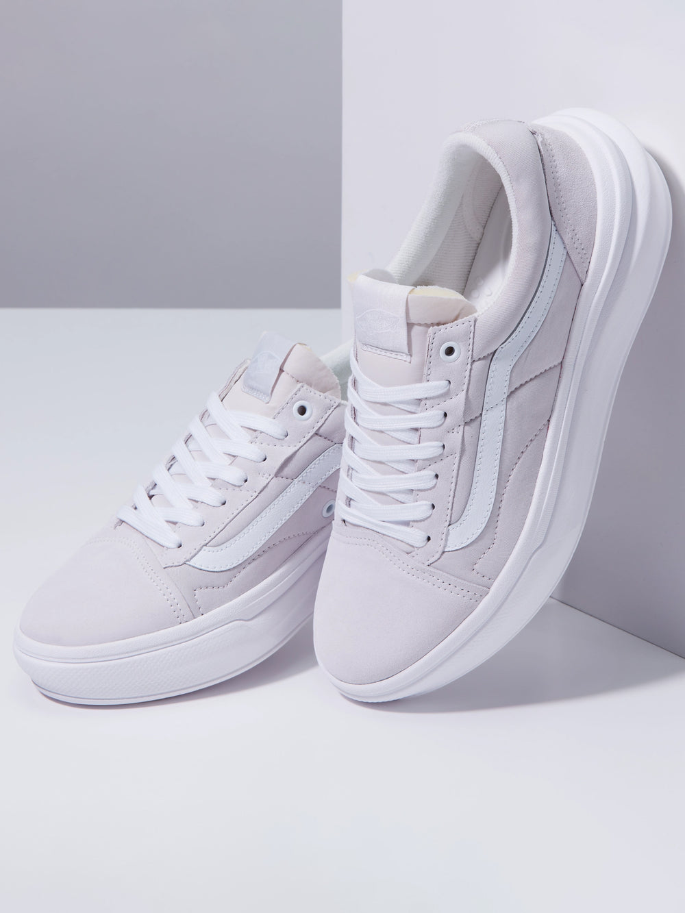 WOMENS VANS COMFYCUSH OLD SKOOL OVERT - CLEARANCE