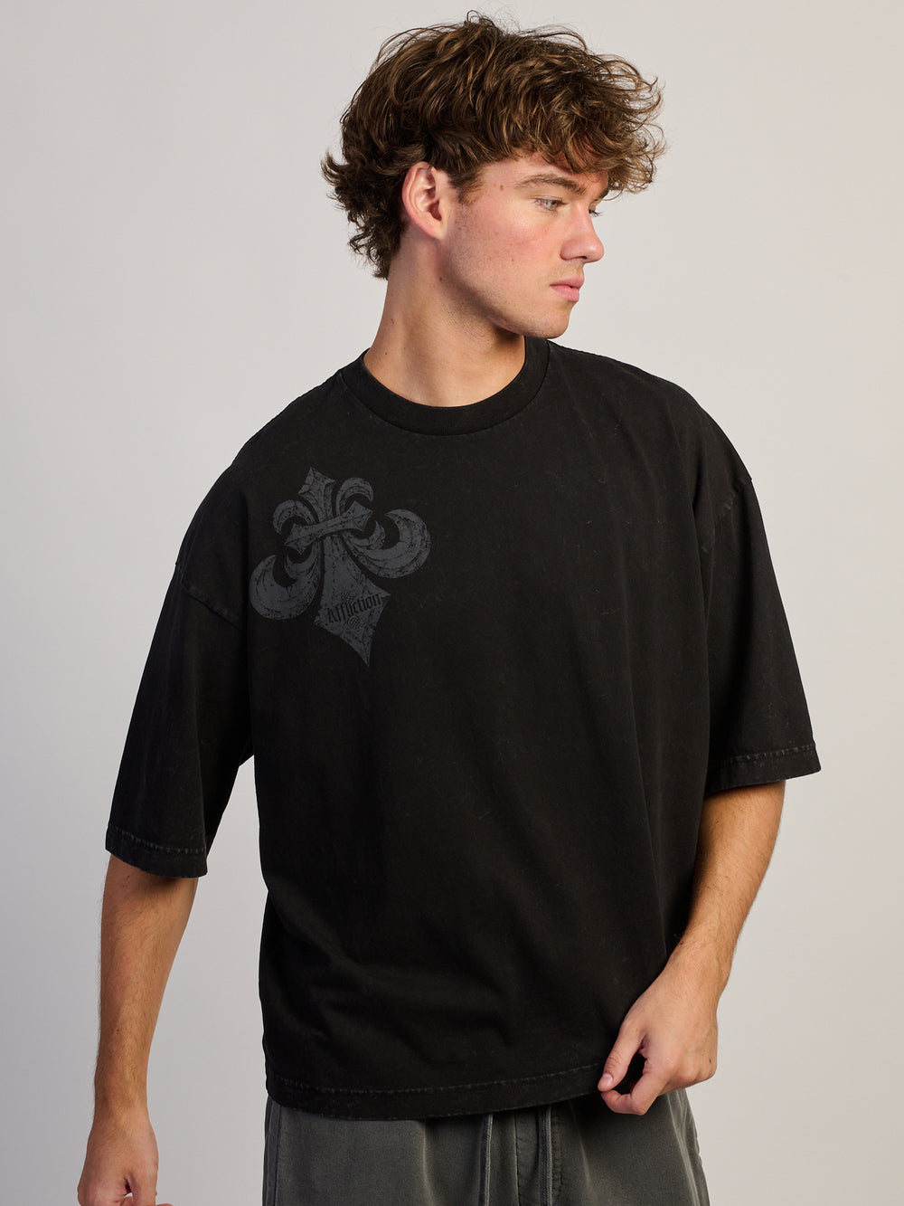 AFFLICTION GATE BOXY T-SHIRT