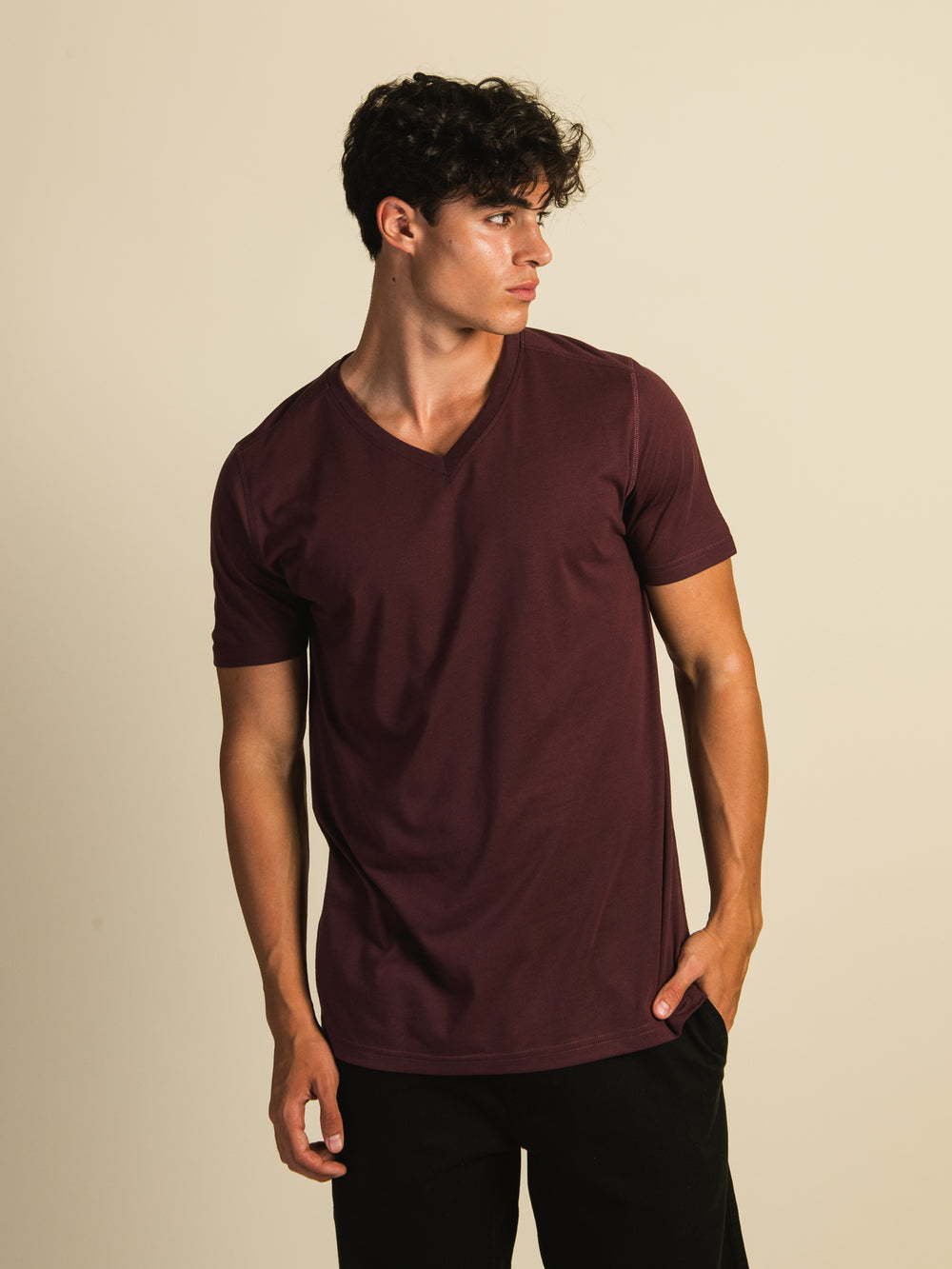 VICTOR V-NECK TEE - MERLOT