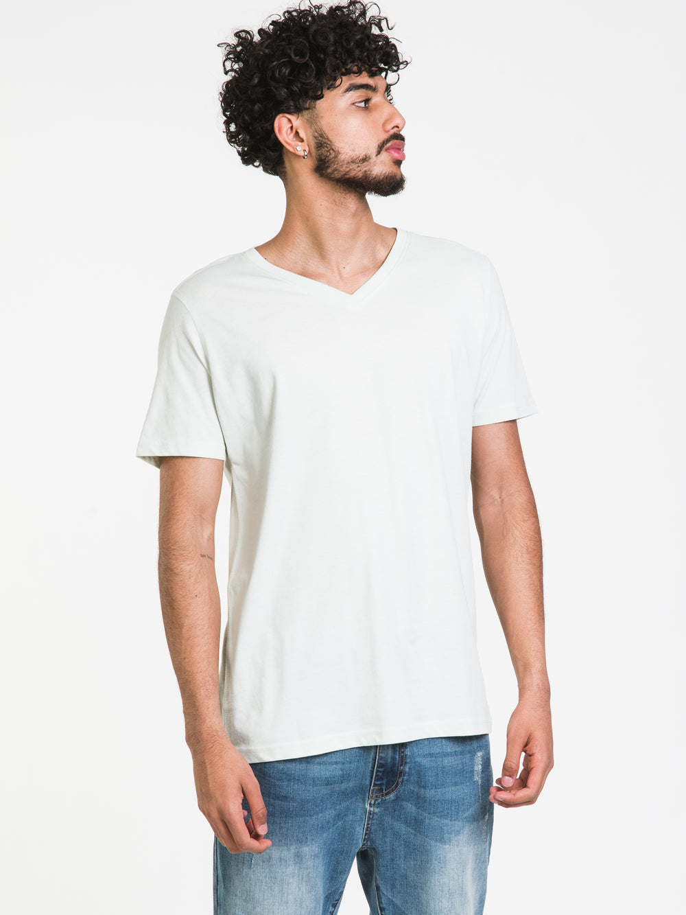 VICTOR VNECK T-SHIRT - CLEARANCE