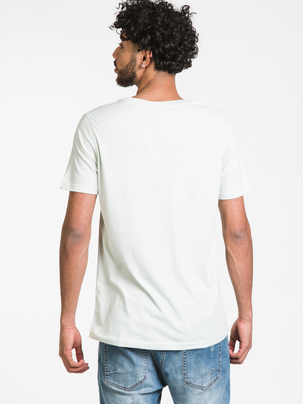 VICTOR VNECK T-SHIRT - CLEARANCE