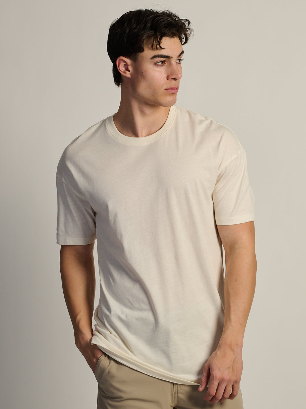 T-SHIRT LONG FIT – BLANC CASSÉ