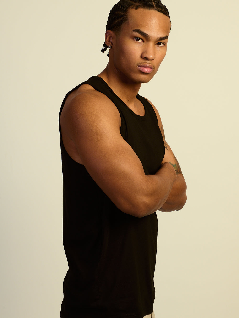 ESSENTIAL TANK - BLACK