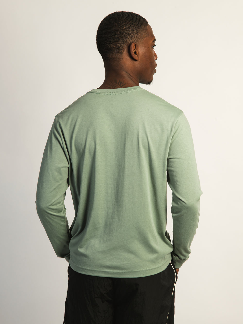 T-SHIRT LONGUES MANCHES - VERT