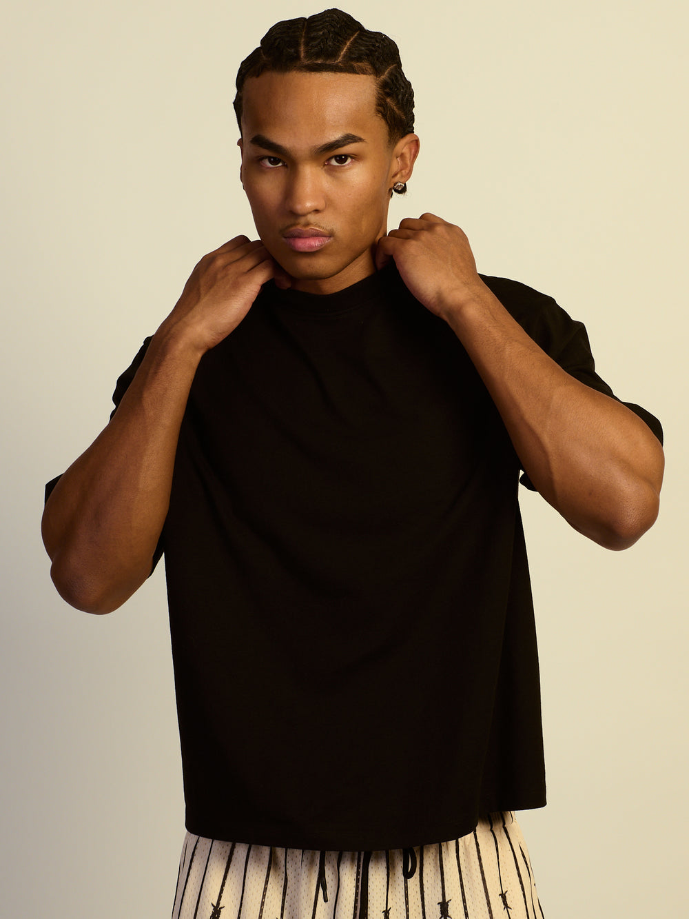 KOLBY SHORT CUT TEE - BLACK