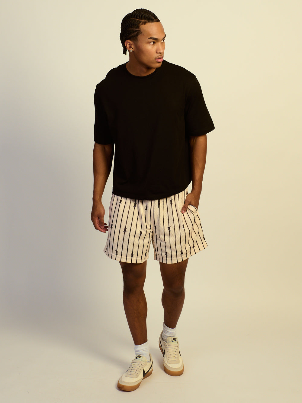 KOLBY SHORT CUT TEE - BLACK