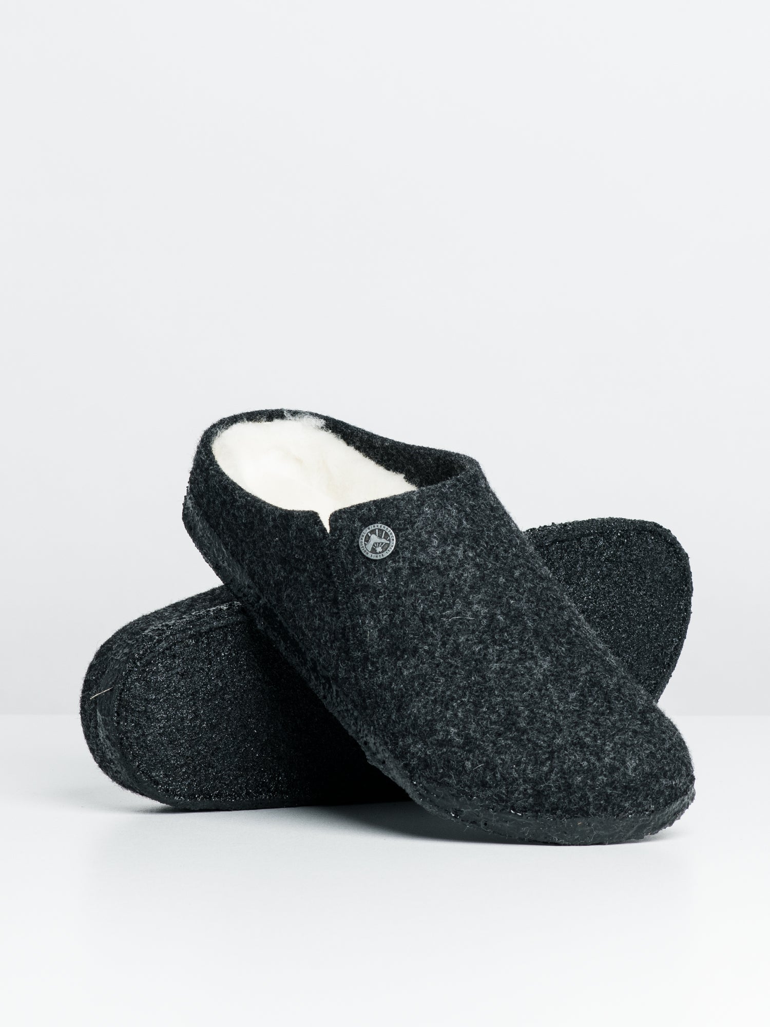 Narrow width sale womens slippers