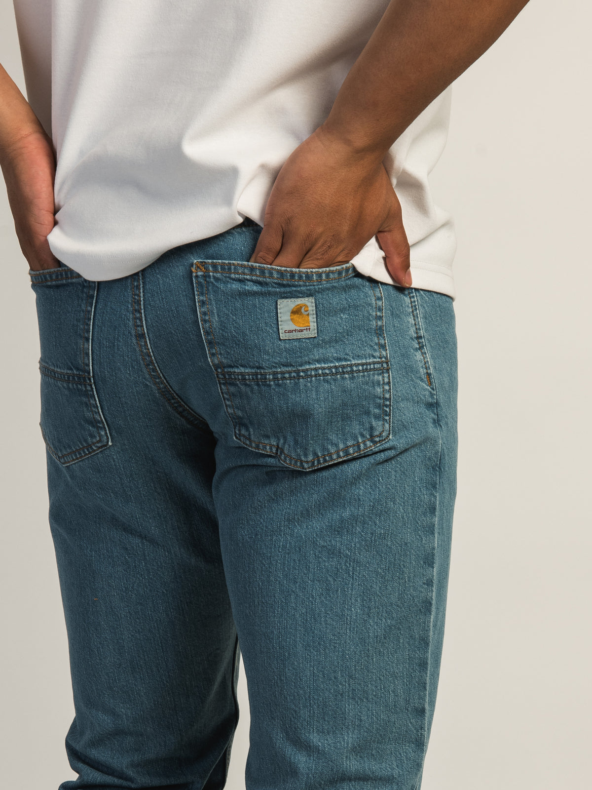 JEAN DROIT DÉCONTRACTÉ CARHARTT