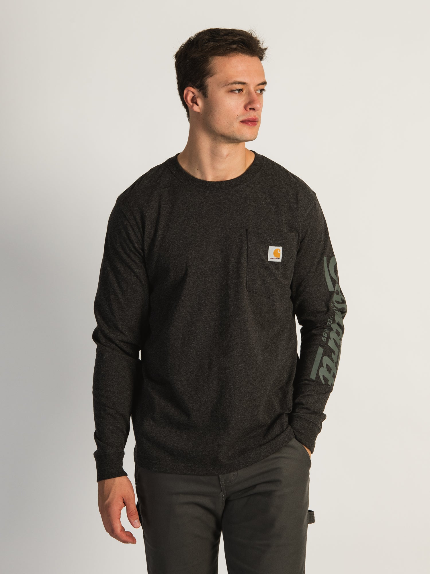 Carhartt Men's Long-Sleeve Loose Fit Heavyweight Pocket Camo Logo