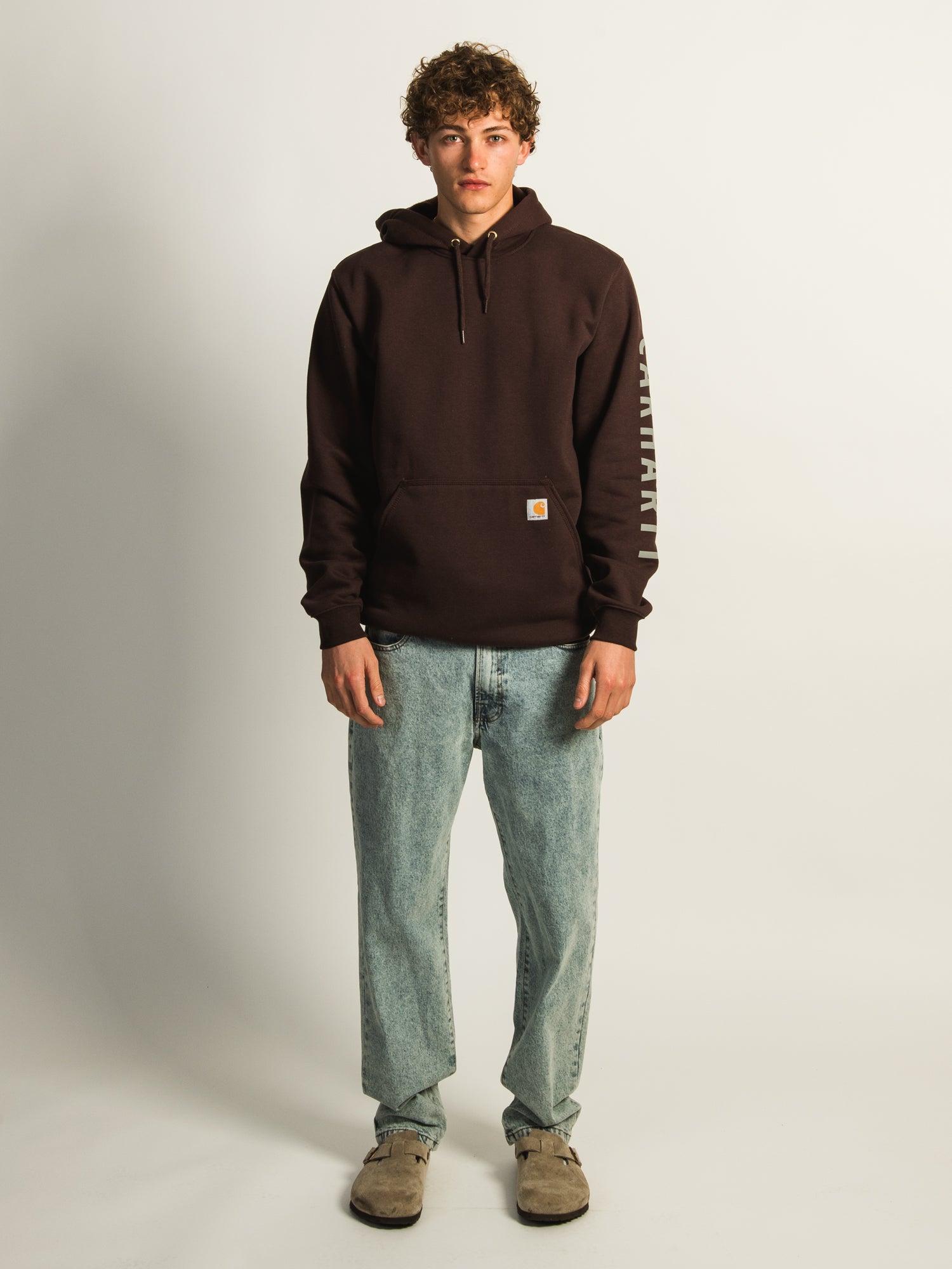 CARHARTT LOOSE FIT MIDWEIGHT LOGO GRAPHIC PULL OVER HOODIE - SEPIA