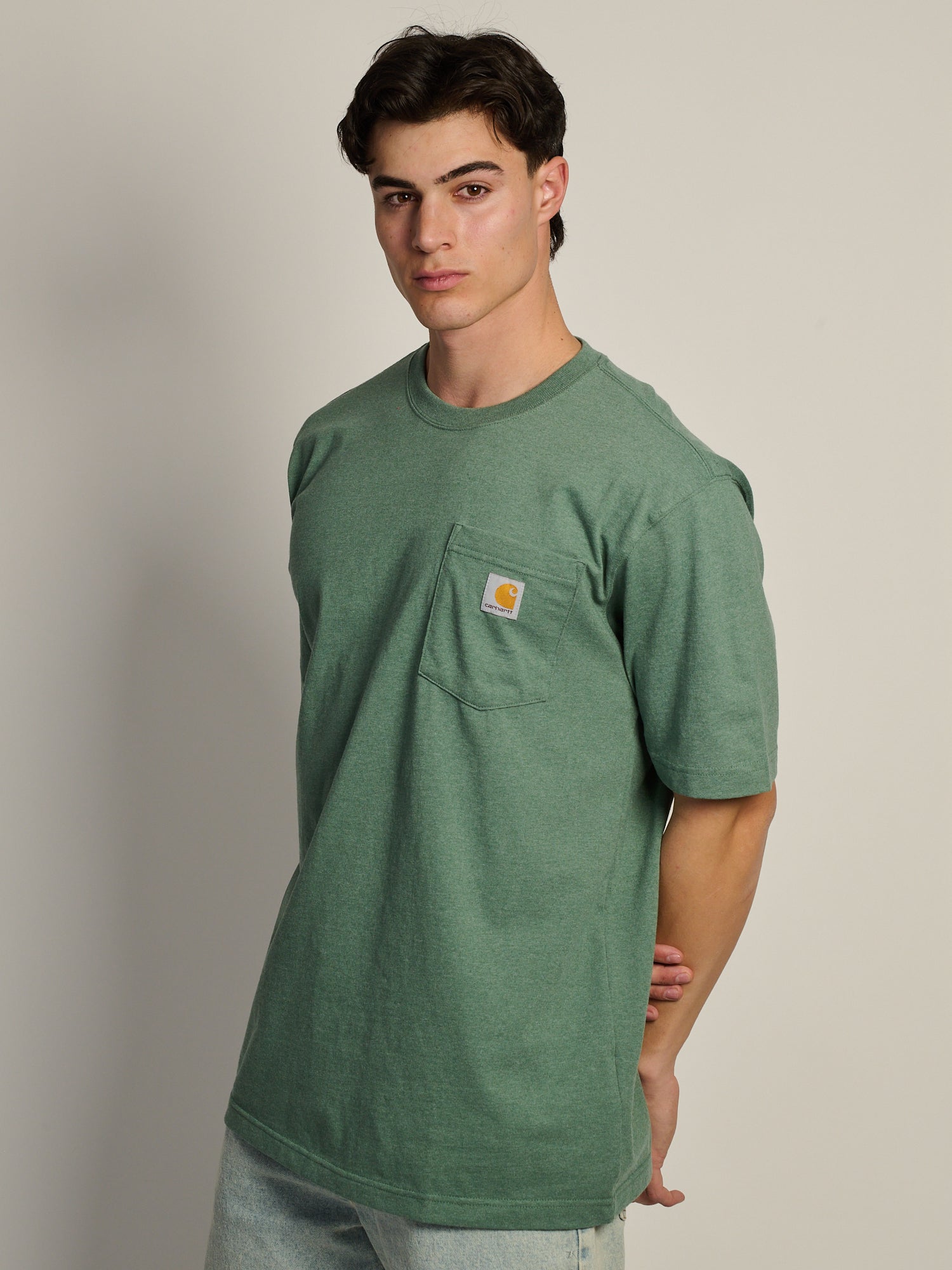 T-SHIRT POCHETTE CARHARTT WORKWEAR - VERT