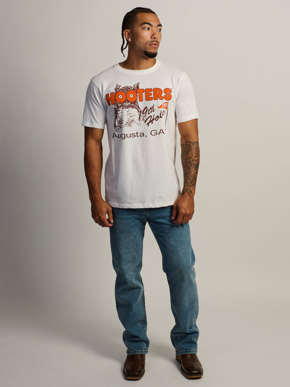 HOOTERS 19TH HOLE T-SHIRT