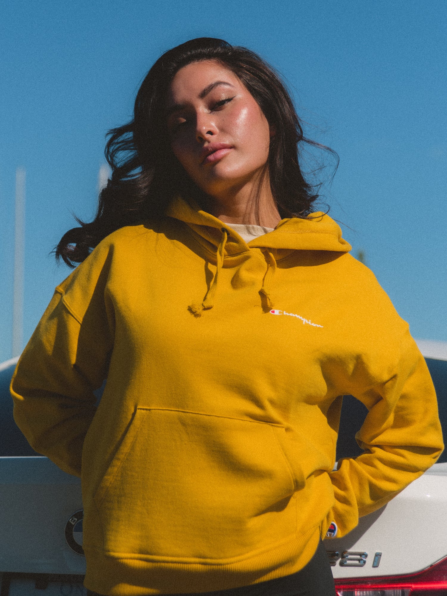 Yellow champion store hoodie girls