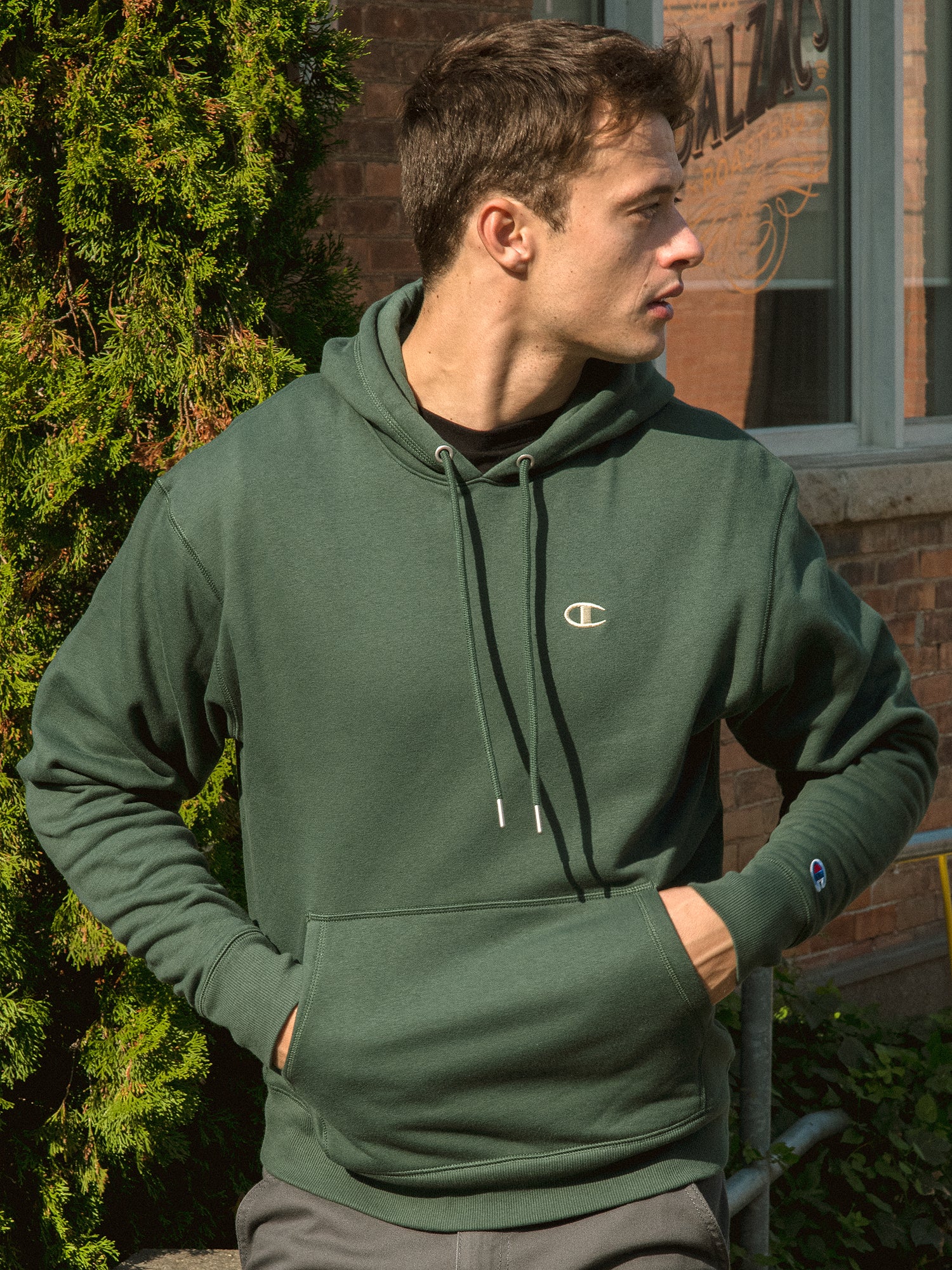 Champion hoodie 2024 universal store