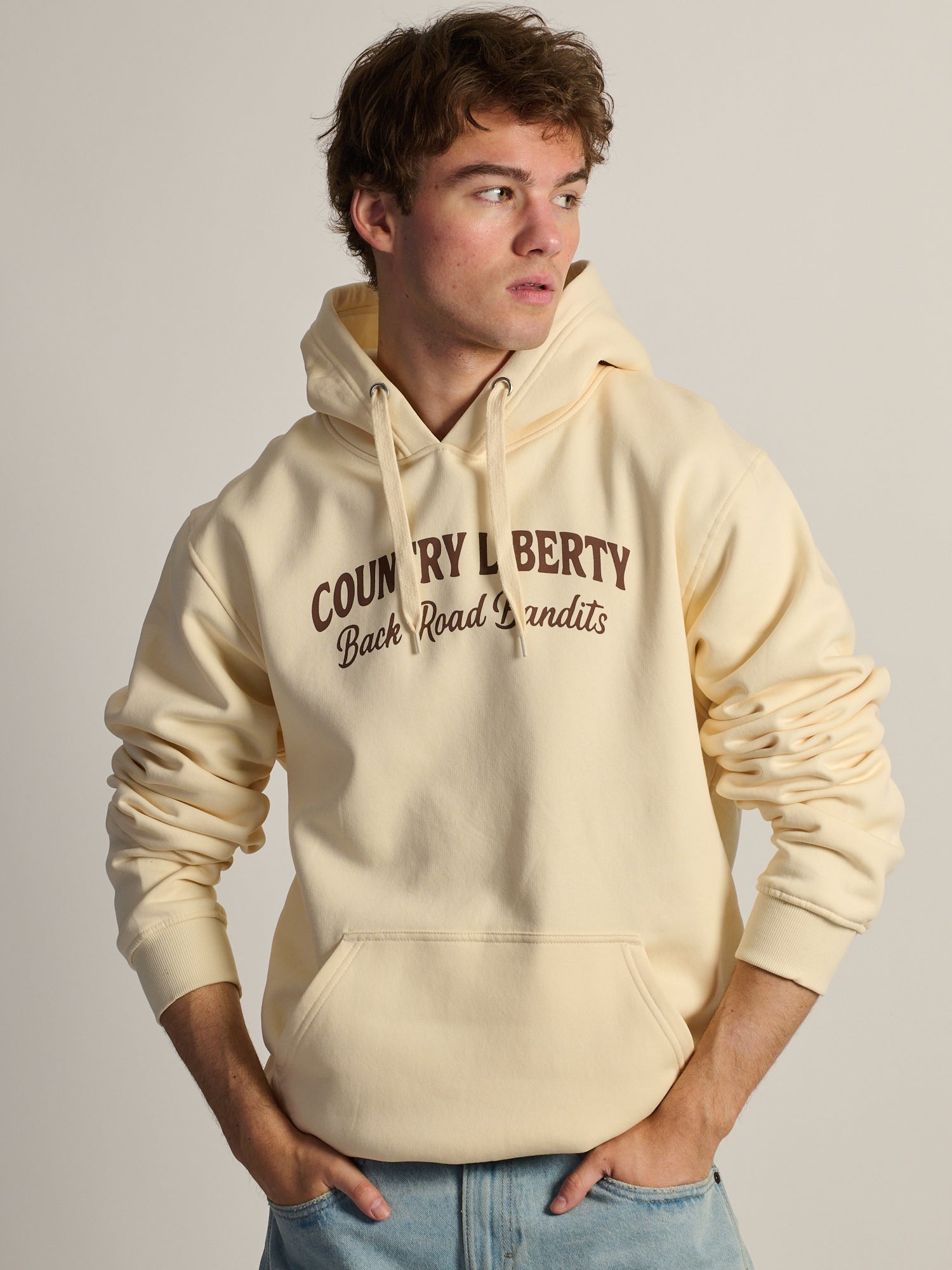 COUNTRY LIBERTY BACK ROAD BANDIT PULLOVER HOODIE