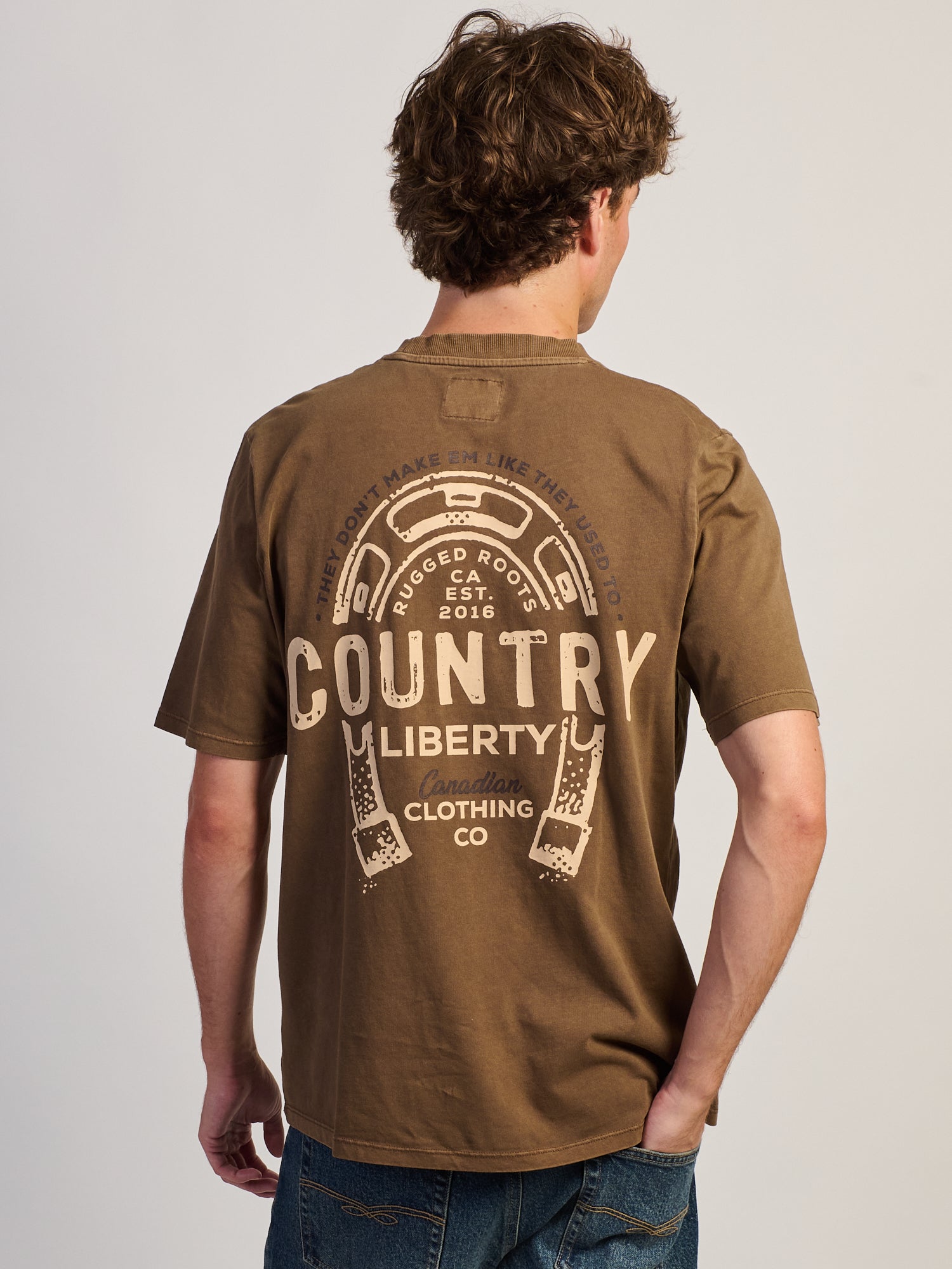 COUNTRY LIBERTY NE LES FAIT PAS COMME ILS ONT L'habitude de TEE