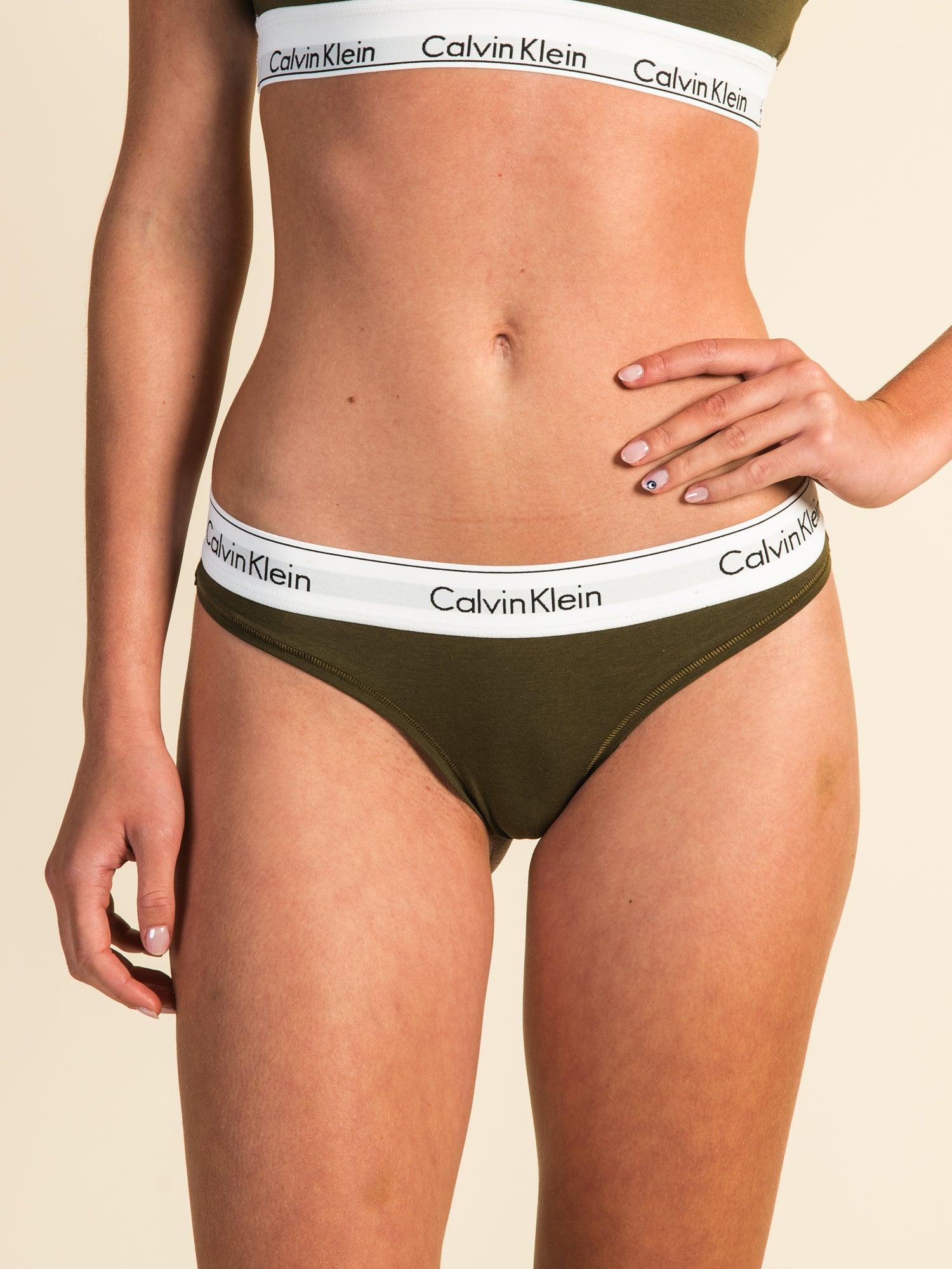CALVIN KLEIN MODERN COTTON THONG - CLEARANCE