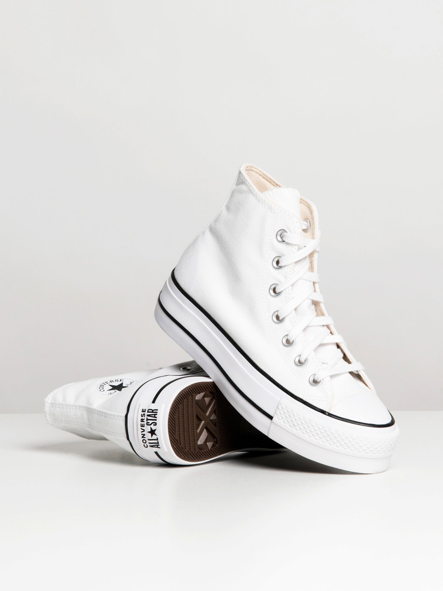 Metallic store platform converse