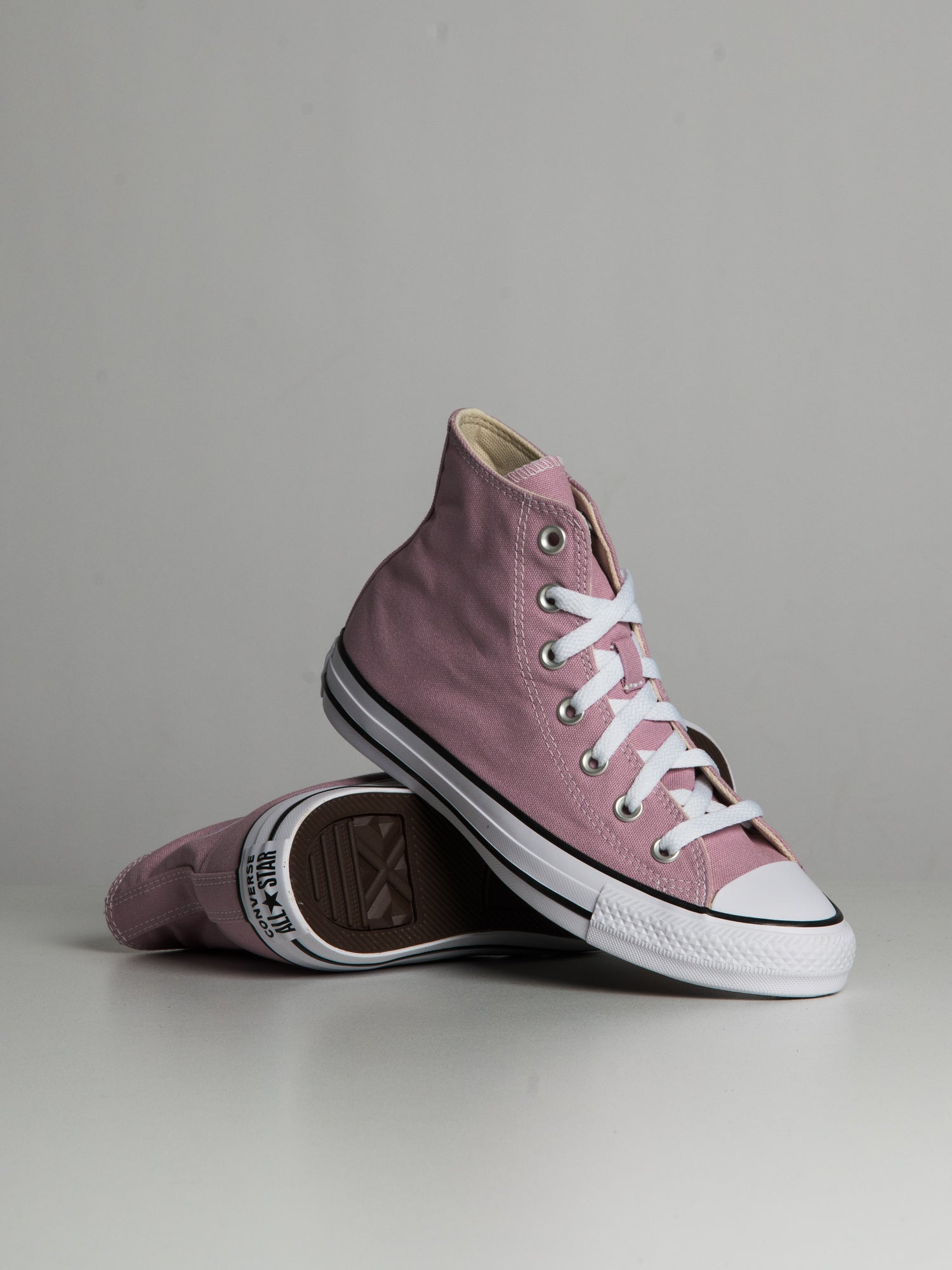 Womens chuck taylor sales 2