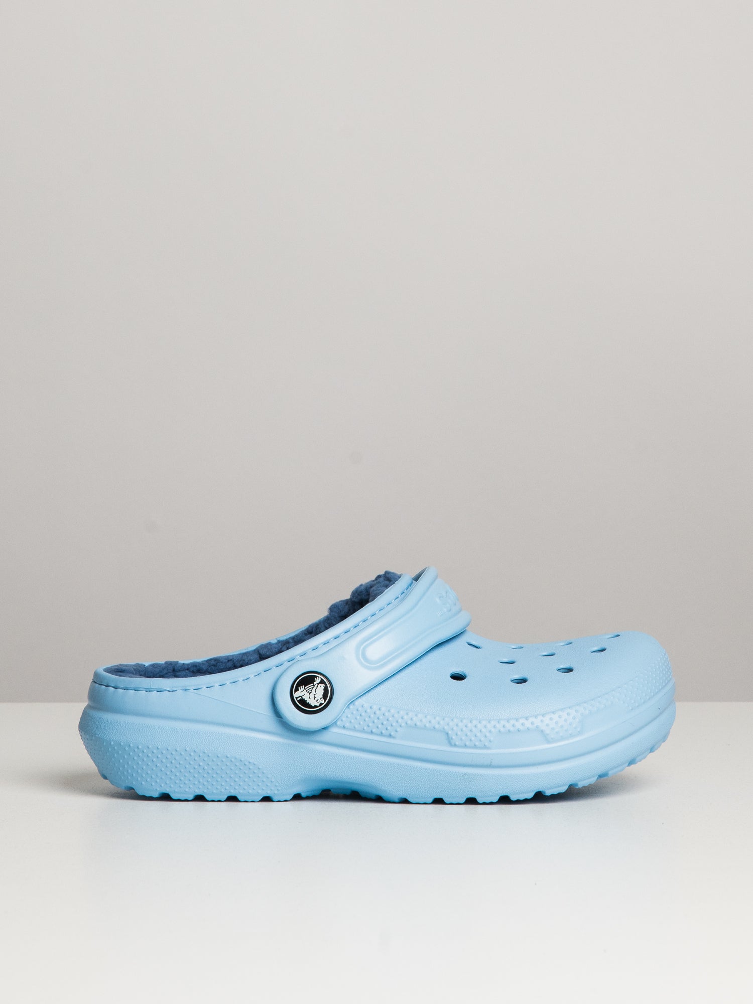 Baby blue best sale crocs with fur