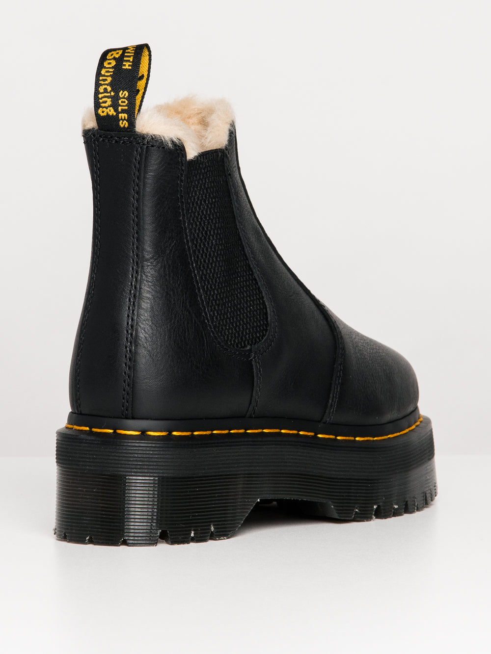 WOMENS DR MARTENS 2976 QUAD FUR LINED BOOT - CLEARANCE