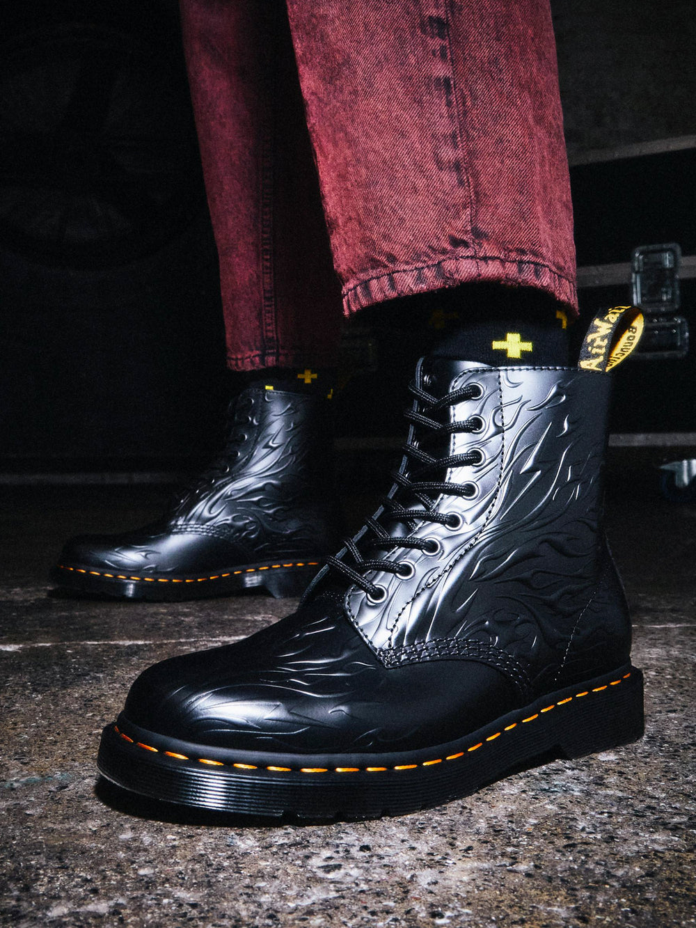 MENS DR MARTENS 1460 FLAMES SMOOTH BLACK BOOT - CLEARANCE